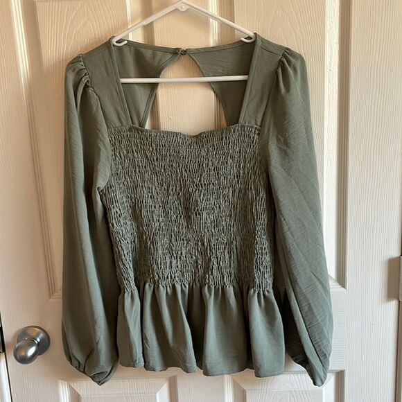 Green Long Sleeve Peplum Top - Picture 1 of 6